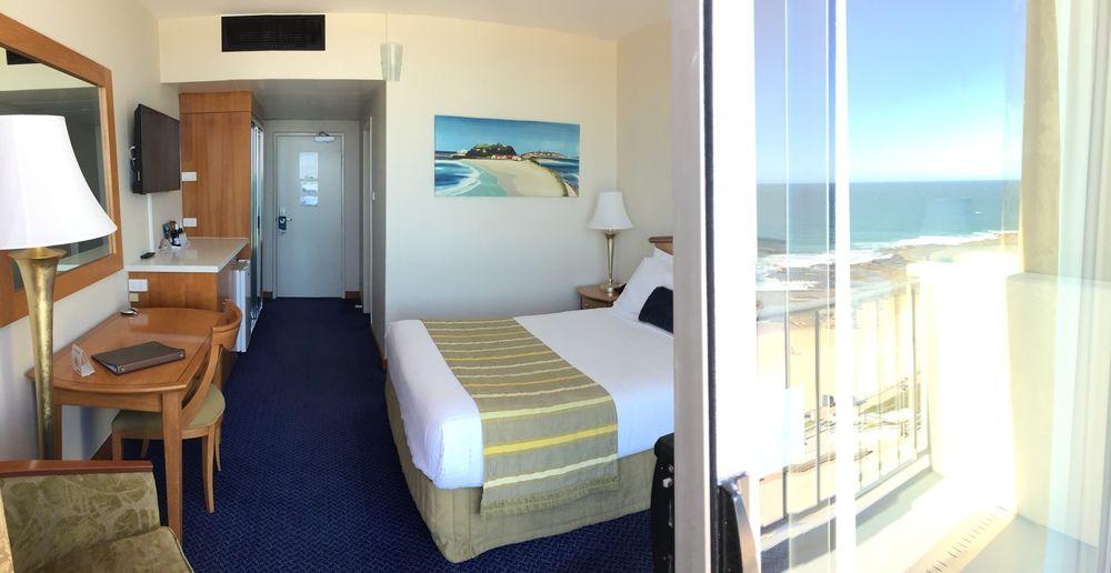 โนอาห์ ออน เดอะ บีช Hotel นิวแคสเซิล ภายนอก รูปภาพ