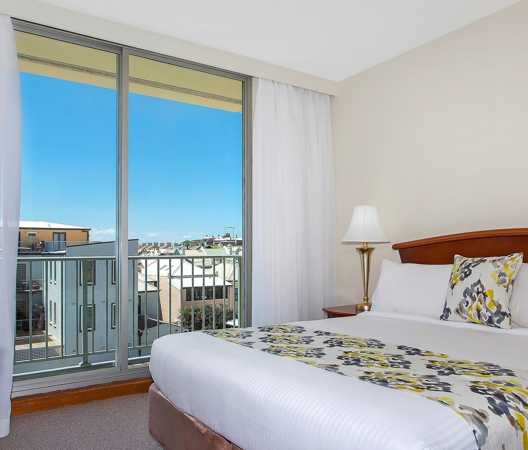 โนอาห์ ออน เดอะ บีช Hotel นิวแคสเซิล ภายนอก รูปภาพ