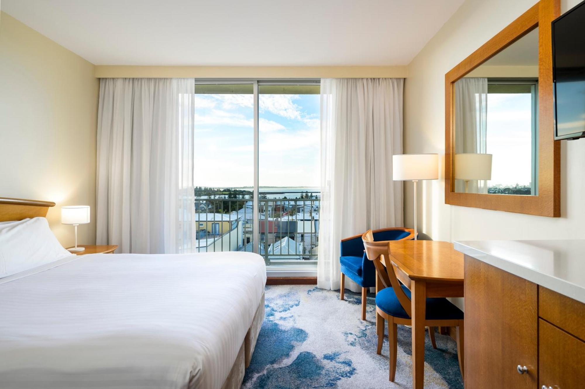 โนอาห์ ออน เดอะ บีช Hotel นิวแคสเซิล ภายนอก รูปภาพ