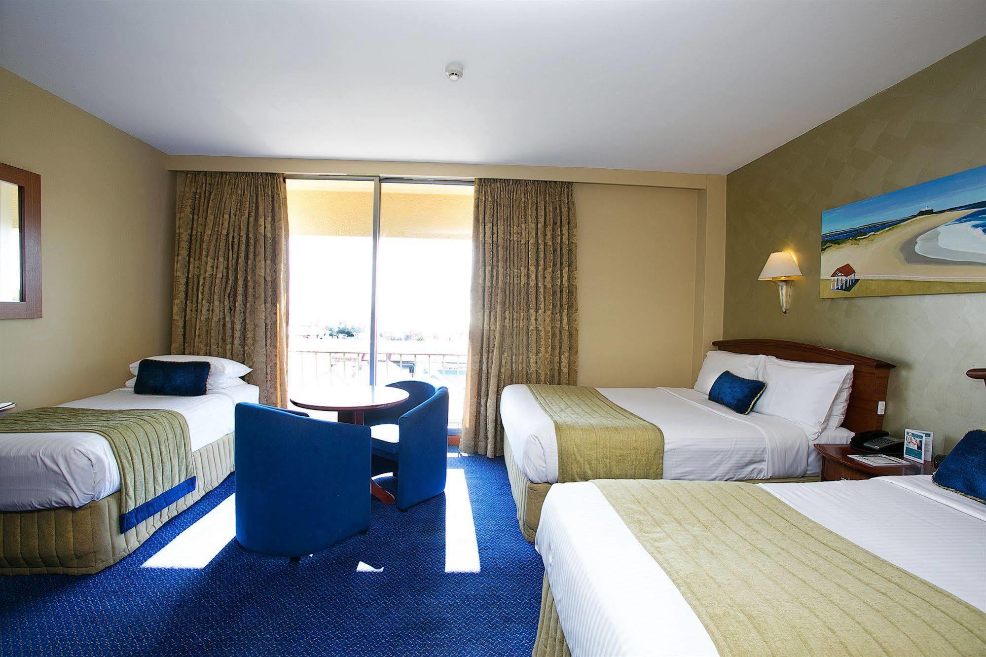 โนอาห์ ออน เดอะ บีช Hotel นิวแคสเซิล ภายนอก รูปภาพ